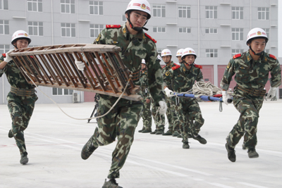 消防商丘支隊(duì)舉行大練兵比武競(jìng)賽