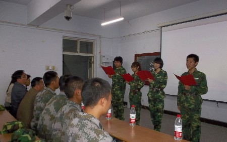 河南師大對(duì)軍訓(xùn)新生開展九一八國防教育