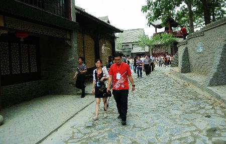 第十一屆“網(wǎng)上看河南”采風活動在鄭州啟動