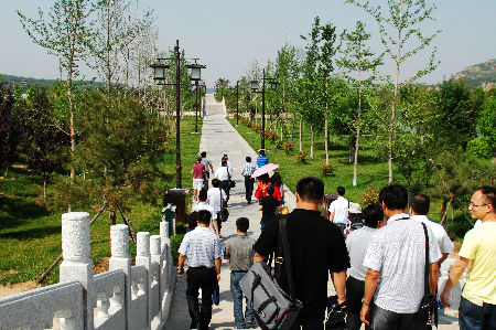 第十一屆“網(wǎng)上看河南”走進(jìn)函谷關(guān)（組圖）