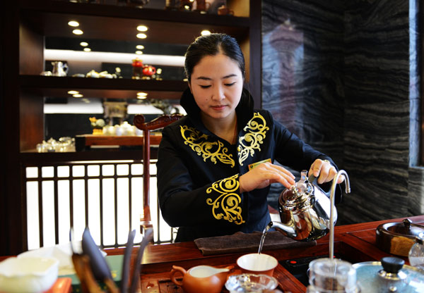 河南茗陽茶業(yè)隆重揭牌 將打造真正生態(tài)茶產業(yè)