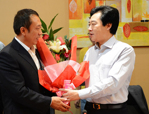 河南潢川縣召開黃久生先進(jìn)事跡座談會(huì)