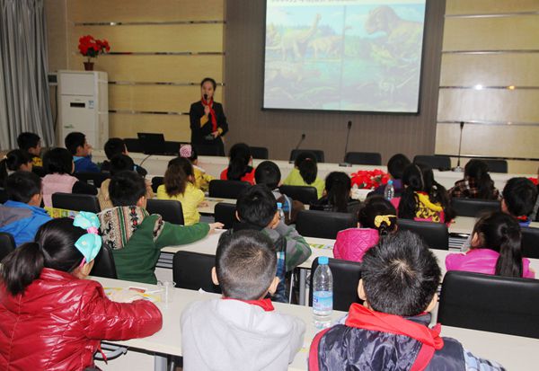 鄭州：科普進(jìn)校園 走進(jìn)幸福孩子