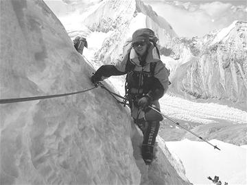 挑戰(zhàn)世界巔峰:中國地質大學(武漢)的登山傳奇