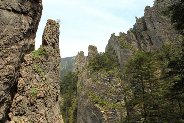 最長棧道揭“神農(nóng)一景”神秘面紗