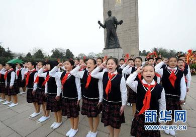 中國(guó)共產(chǎn)黨誕生90周年英烈祭：不朽的豐碑 永遠(yuǎn)的懷念
