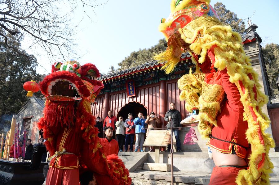 北京八大處恢復(fù)百年老廟會(huì)