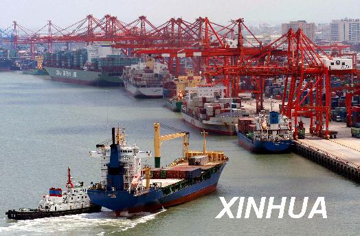 海關(guān)總署：一月進(jìn)出口同比增近44% 貿(mào)易順差減少53%