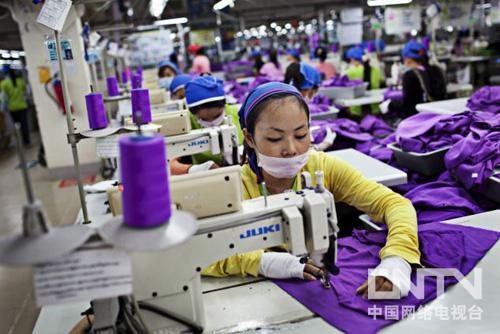 阿迪達(dá)斯奧運服裝廠工人周薪15美元 奧組委調(diào)查