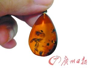 琥珀飾品暴利驚人 百元蜜蠟加工后售價幾千元