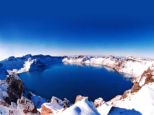 長(zhǎng)白山:冰天雪地泡溫泉