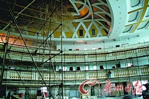 華西村轉型發(fā)展旅游業(yè) 用3億黃金裝點酒店