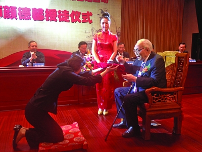 93歲國(guó)醫(yī)大師破例再收徒 常州弟子拜入孟河門(mén)下