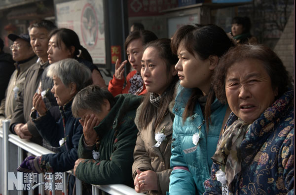 殉職民警黃升追悼會在徐州舉行