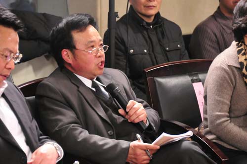 紀(jì)委書(shū)記親駕今年首趟“民心專列” 市民訴求踏上真正動(dòng)車速度