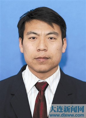 大連市人民政府關(guān)于表彰第五屆大連市有杰出貢獻高技能人才和技術(shù)能手的決定