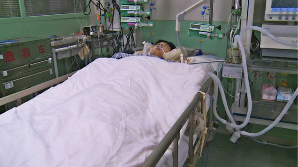 東港17歲男孩靠“機(jī)器心臟”存活 需在10余天內(nèi)“換心”才能保命