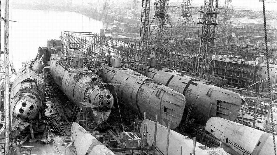 帝國(guó)的衰落：曾造出遼寧艦的造船廠如今雜草叢生