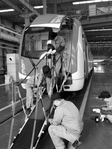 沈陽(yáng)地鐵一號(hào)線列車迎最大規(guī)模“體檢”
