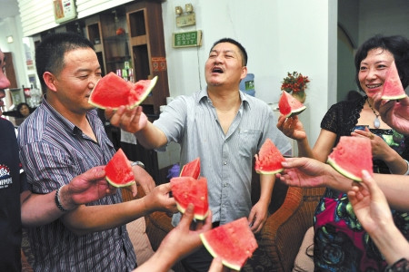 15次“高考最牛釘子戶(hù)”：我和范進(jìn)并沒(méi)有可比性