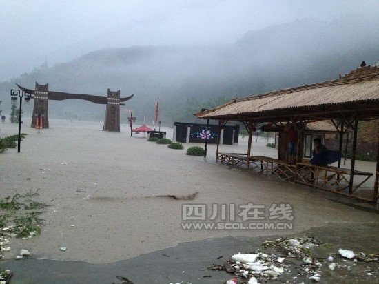 北川老縣城地震遺址遭50年來最強洪水