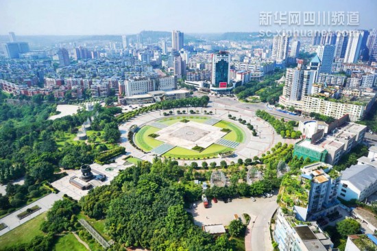 航拍：白云下的四川是這樣的！