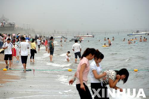 山東蓬萊海濱消夏游進(jìn)入旺季