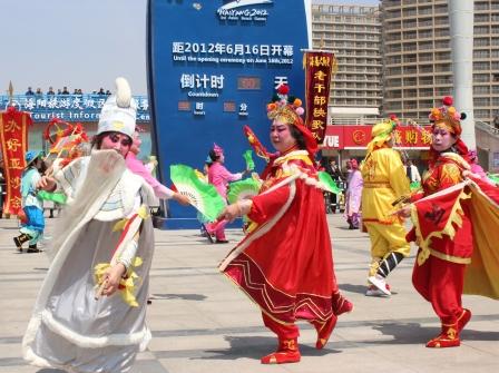 聚集七彩陽光，誕生亞沙圣火