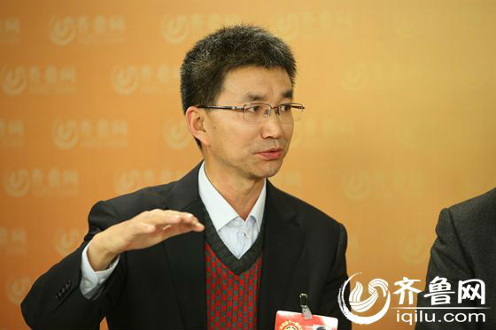 政協(xié)委員熱議“新常態(tài)”：政府要簡政放權(quán)適應(yīng)新常態(tài)