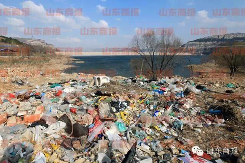 濟南臥虎山水庫成垃圾場 上游農(nóng)家樂污水流進水庫