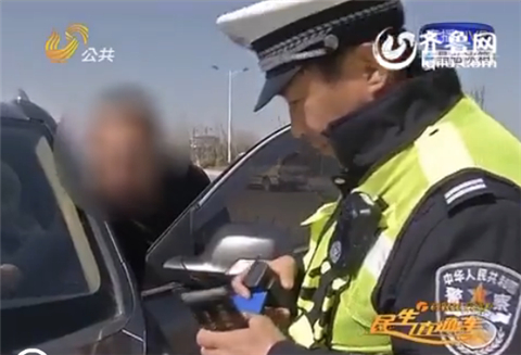 德州：八項違規(guī)集于一車 “最牛司機”被罰一萬多