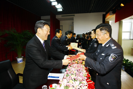 中國(guó)漁政執(zhí)法技能比武總決賽暨漁政隊(duì)伍建設(shè)年活動(dòng)總結(jié)大會(huì)在山東煙臺(tái)舉行