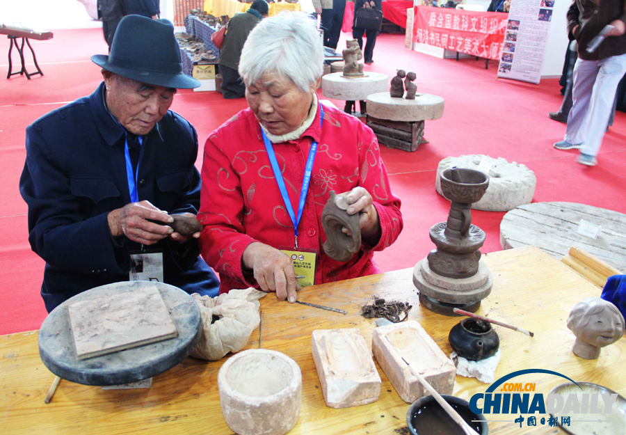 海峽兩岸精品非遺項(xiàng)目閃耀2013中國•臺兒莊古城非物質(zhì)文化遺產(chǎn)博覽會(huì)