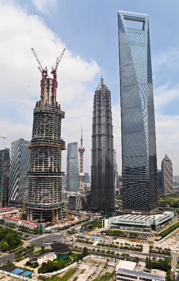 規(guī)劃高度632米的上海中心大廈開始幕墻安裝 主樓即將建至第70層