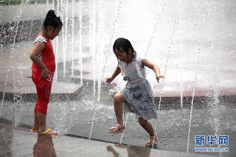 上海迎來(lái)高溫天氣