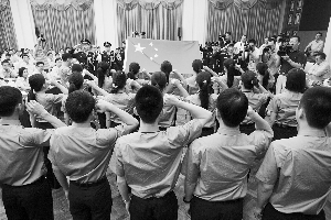 檢察改革試點全市鋪開：配偶子女為執(zhí)業(yè)律師不能做檢察官