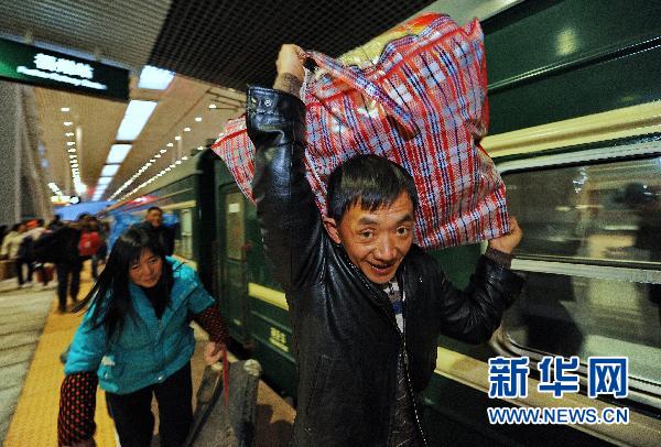 “三大難題”考驗春運(yùn) 近29億人次能不能“走得動”