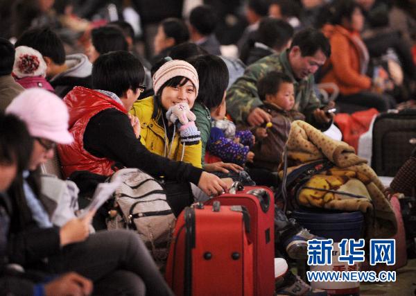 “三大難題”考驗(yàn)春運(yùn) 近29億人次能不能“走得動(dòng)”