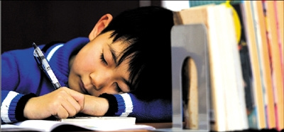 中國(guó)五成中小學(xué)生睡眠不足 成績(jī)未提高身體先垮
