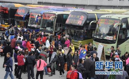 全國陸?？沼瓚?zhàn)返程客流高峰