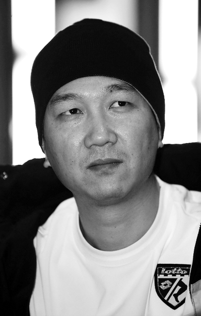 傳名人寫微博日進(jìn)萬金 石康姚晨忙否認(rèn)“收錢”