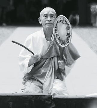 日75歲老人赴南京絕食謝罪 走進(jìn)祭場(chǎng)長(zhǎng)跪磕頭(圖)