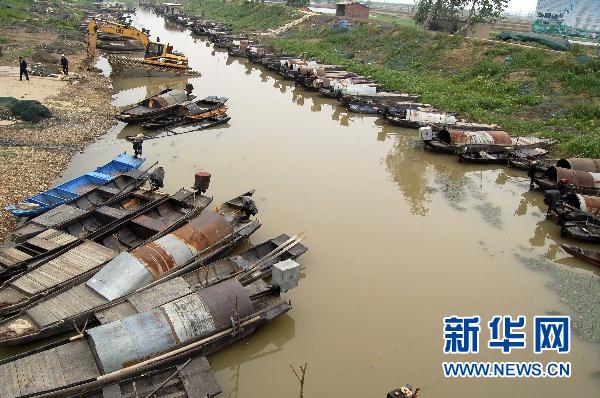 國家級濕地保護區(qū)龍感湖因旱被迫延長禁漁期(圖)