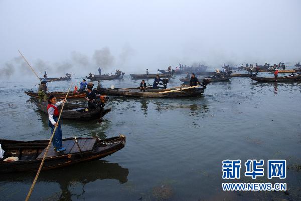國家級(jí)濕地保護(hù)區(qū)龍感湖因旱被迫延長禁漁期(圖)
