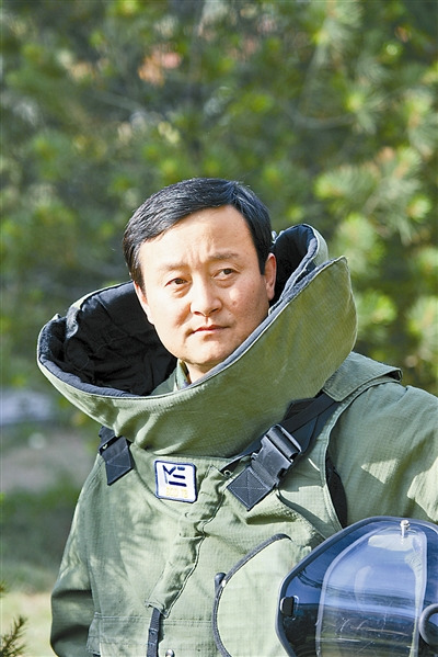 揭秘武警排爆手：每次執(zhí)行任務(wù)前都寫好遺書(圖)