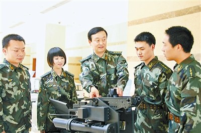 揭秘武警排爆手：每次執(zhí)行任務(wù)前都寫好遺書(圖)