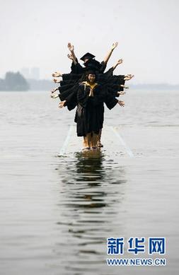 又到一年畢業(yè)時(shí)
