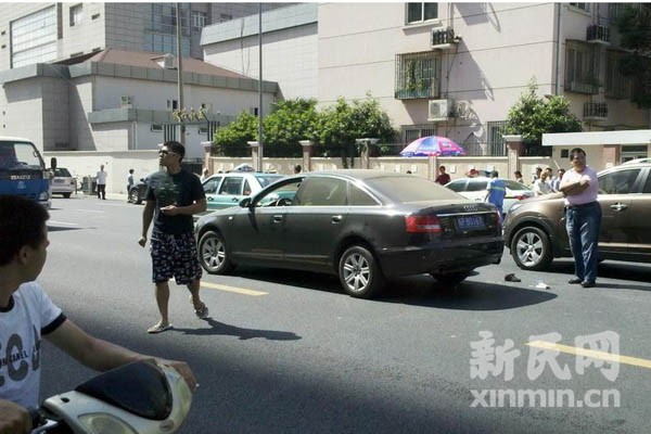 奧迪車主拒付停車費(fèi)碾死女收費(fèi)員 已被警方控制