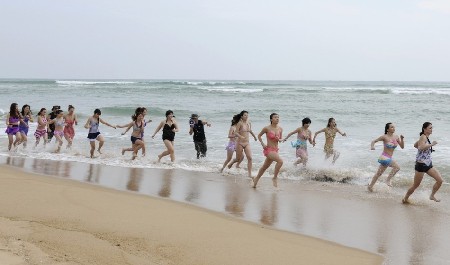 中國女保鏢首次公開進行“魔鬼日”極限訓練