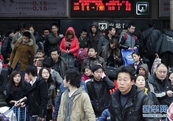 2012鐵路春運今日結(jié)束 共發(fā)送旅客超2.35億人次
